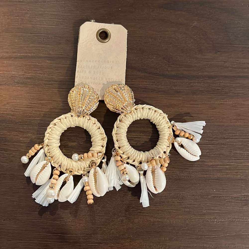 Shell earrings